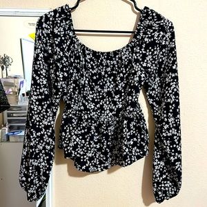 Blouse flower